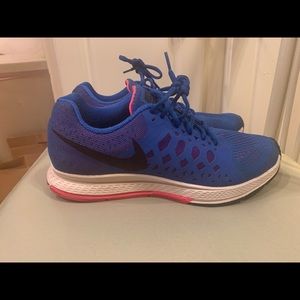 Running Shoes
